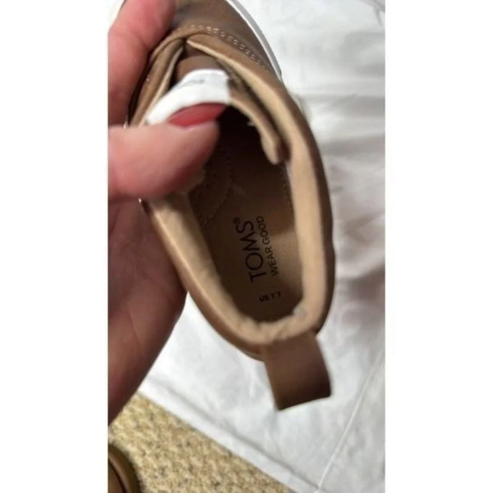 Toms Fenix Mid Sneakers. Size Toddler 7.